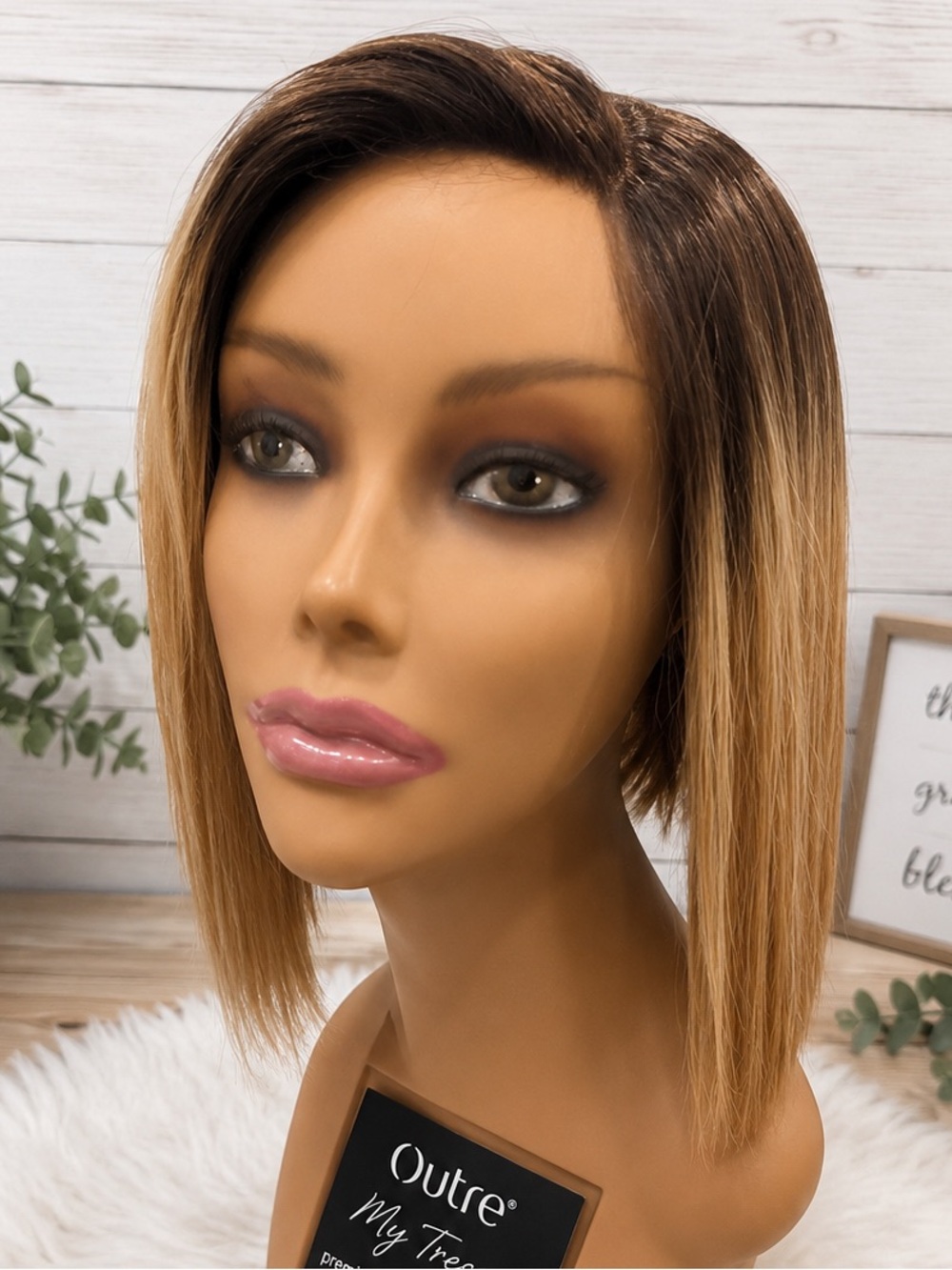 Outre HH-Letisha 100% Human Hair HD Lace Front Wig OMFF Honey Cream - Picture 3 of 13